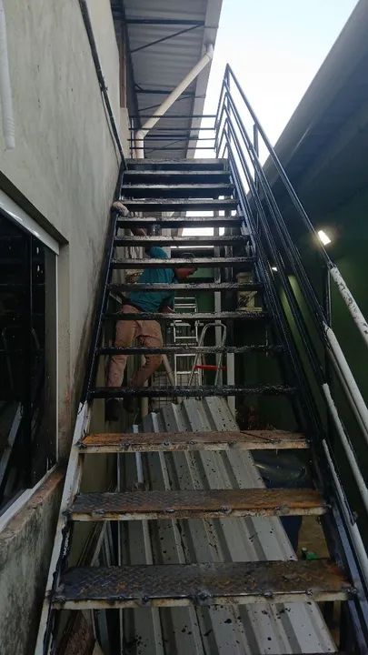 Serralheiro  em geral  venha fazer seu orçamento  sem compromisso 