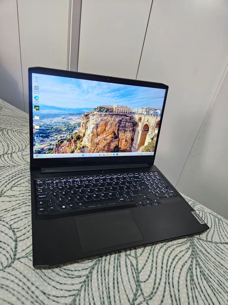 Notebook gamer Lenovo com Ryzen 7 5800H e RTX 3060 muito novo!