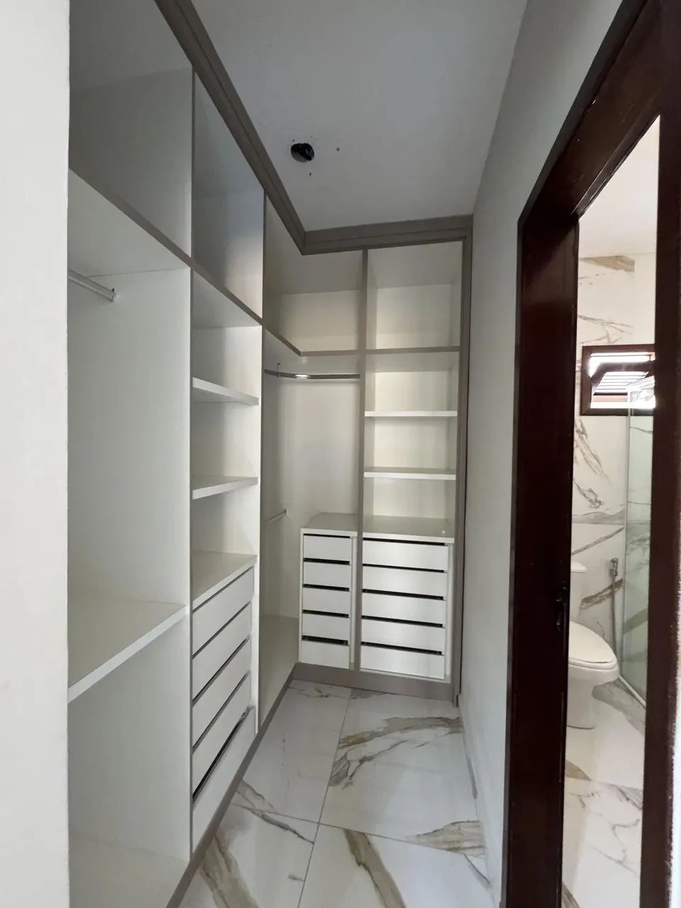 Casa 3 suítes em Capim Macio - Com energia solar e enorme quintal - Foto 4