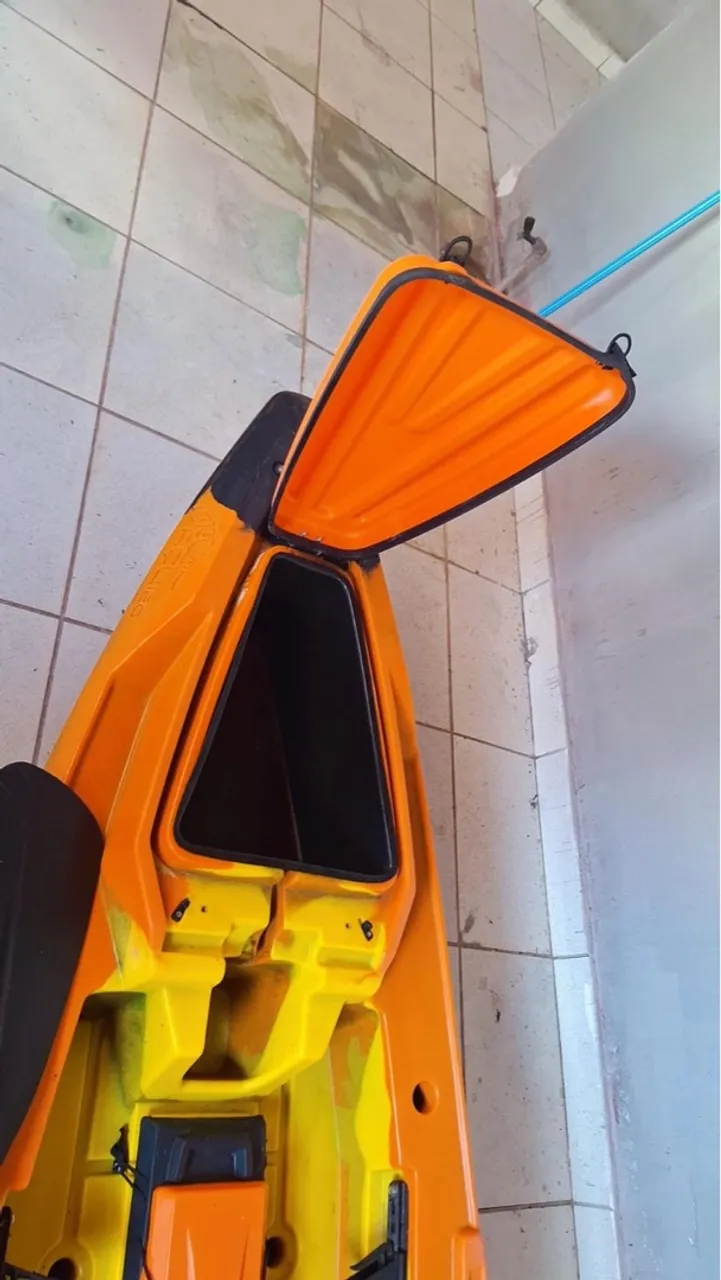 Caiaque Açu 120 com cadeira remo já com suporte para motor