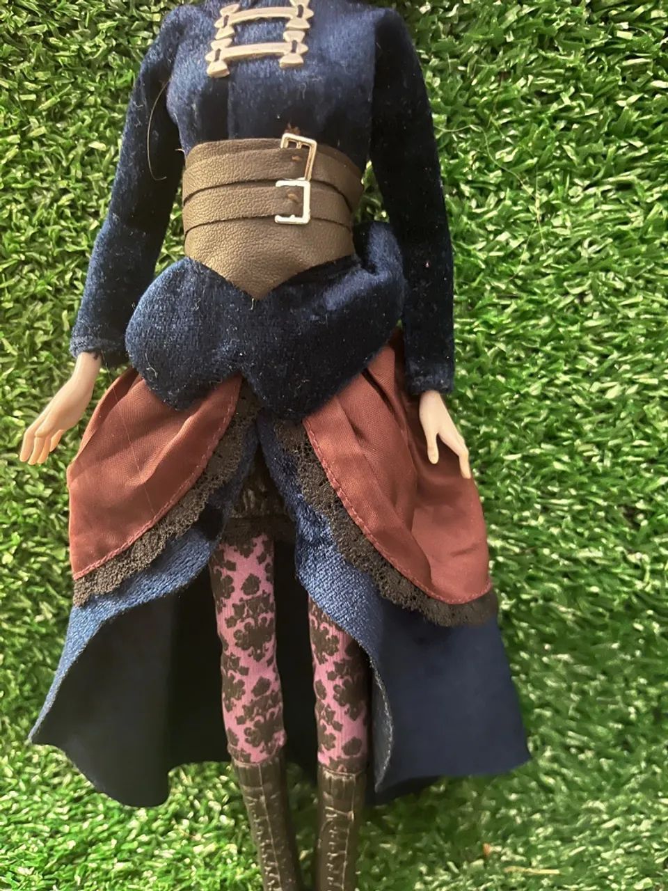 Boneca Attractionistas Gracie, da atração Haunted Mansion Disney Parks.  - Foto 2