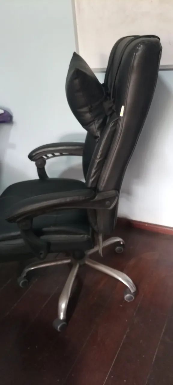 Cadeira gemer presidente com encosto para pés - Foto 5