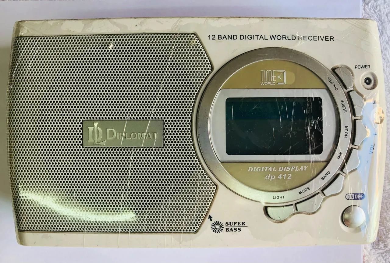 Rádio Digital Diplomat 12 Bandas