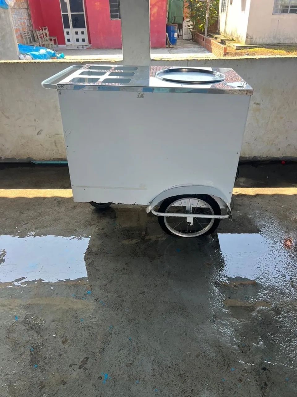 Carrinho de sorvete na chapa