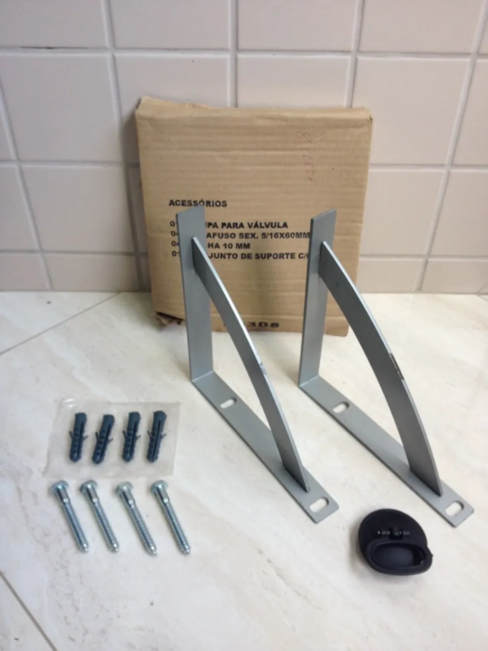 C923 Cantoneira reforçada 18,5cm com parafusos para estante decoração