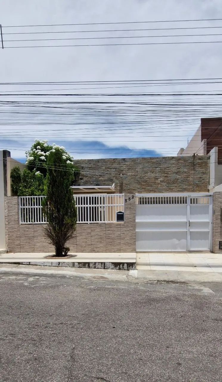 Linda Casa Reformada perto do Salesiano 