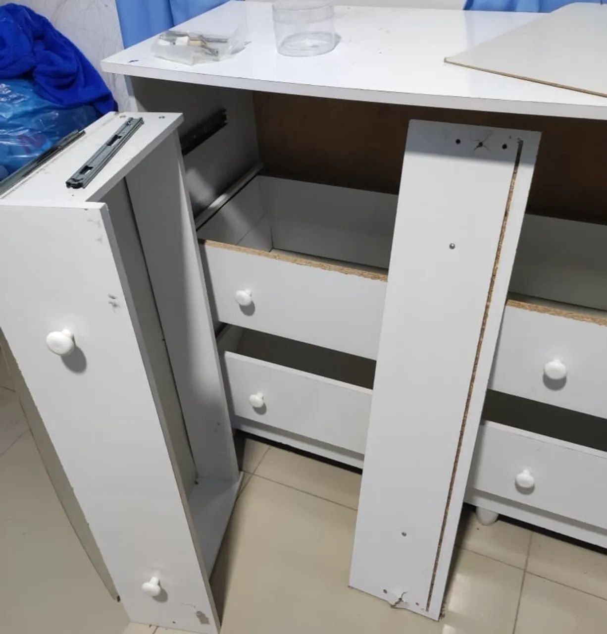 Cômoda usada , está com problema em duas gavetas. - Foto 4