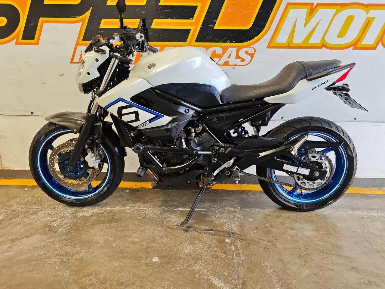 Yamaha Xj6N - Foto 4