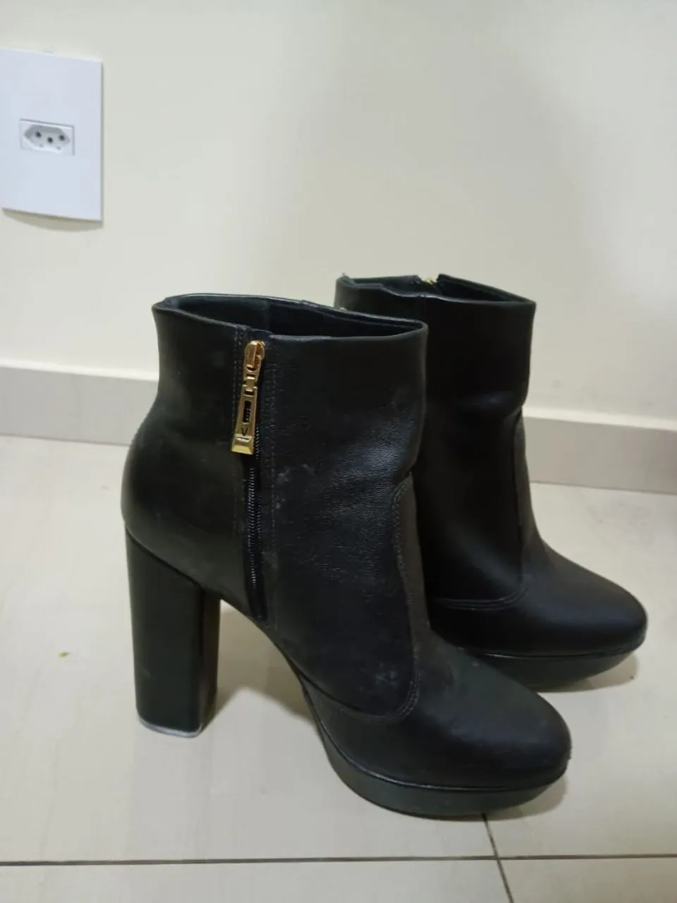 Bota de salto Vizzano tamanho 39