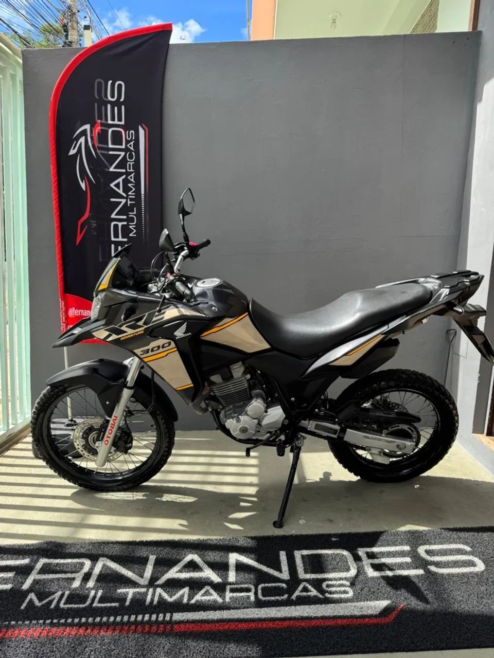 XRE 300 23 MUITO NOVA!