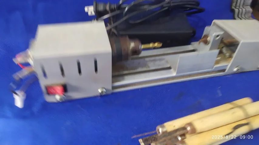 MINI TORNO PARA SERVIÇOS DE MADEIRA ARTEZANAL 127V - Foto 3