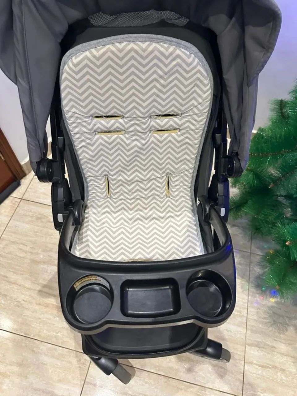 Carrinho de bebê Chicco + bebê conforto com base isofix  - Foto 2