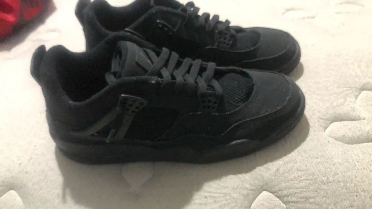 Jordan 4 - black cat