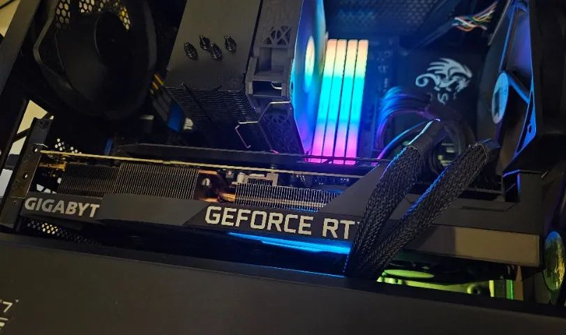 Placa de vídeo Gigabyte RTX 3080 10GB Oc Eagle Triple Fan LED