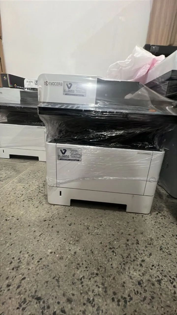 Impressora Kyocera Ecosys M2040dn Monocromática Multifuncional semi nova - Foto 2