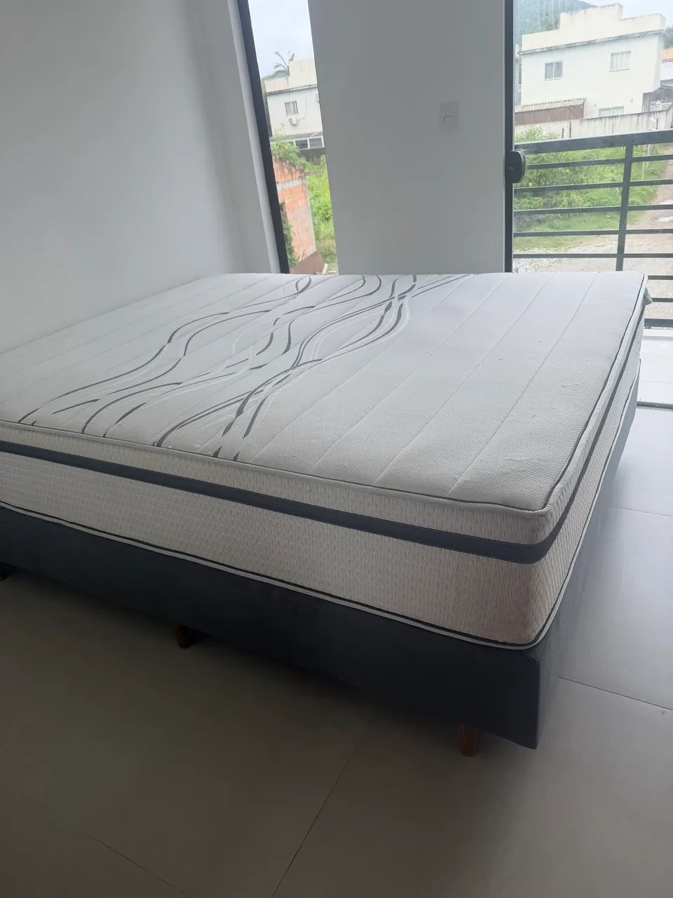 Cama Queen64596064268675121