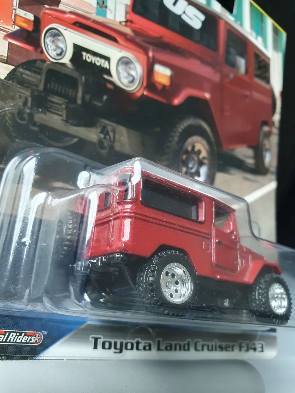 Hot Wheels Fast & Furious Toyota Land Cruiser FJ43 - Hobbies e