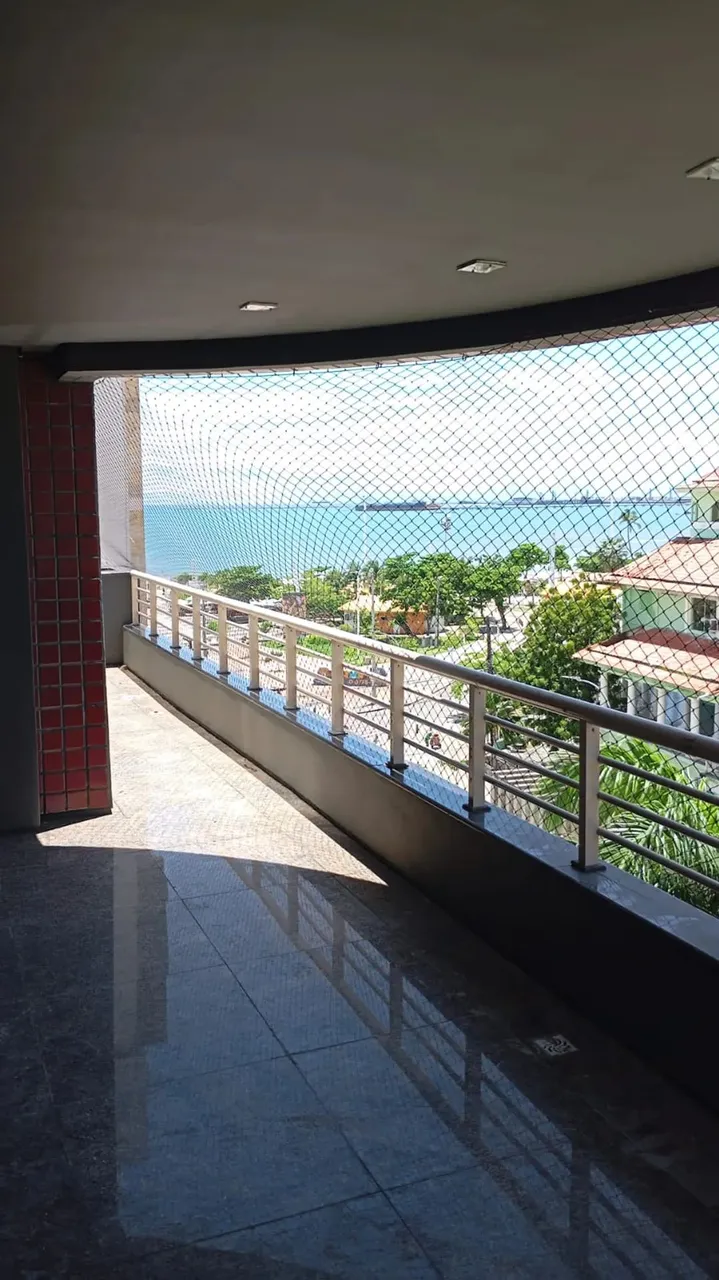 Imóvel para aluguel possui 200 metros quadrados com 3 quartos em Meireles - Fortaleza - CE