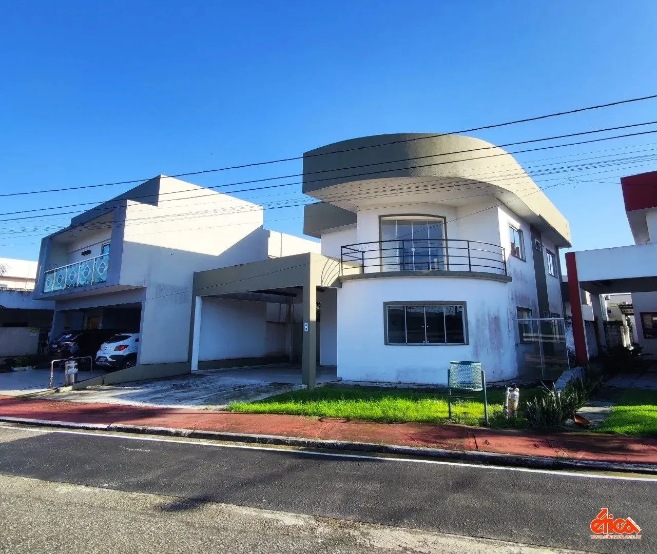 Res. Cidade Jardim II, casa com 05 quartos s/ 02 suítes, 02 vagas de garagem - cód 2622