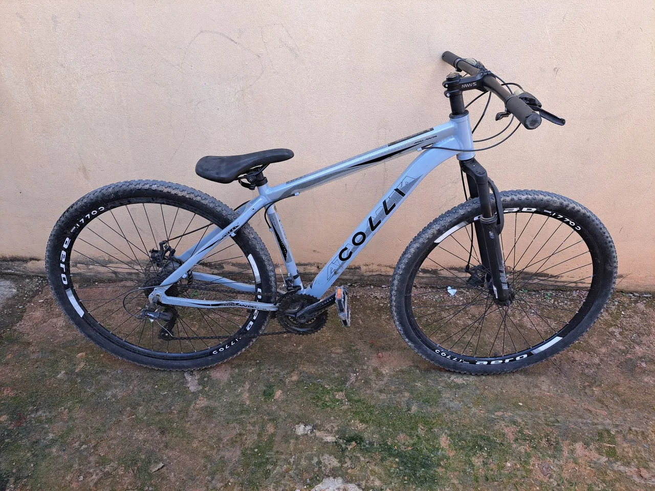 bicicleta aro 29 colli cinza