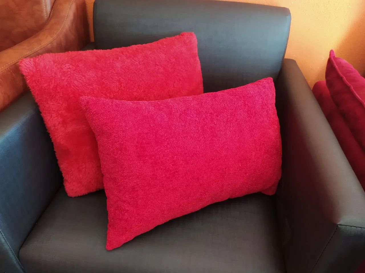 Almofadas decorativas vermelhas