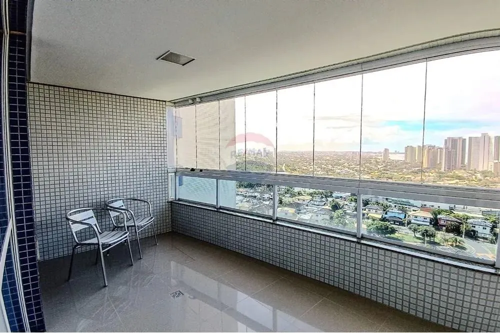 Apartamento com 4 dormitórios, elegante e com vista mar: viva com conforto e sofisticação
