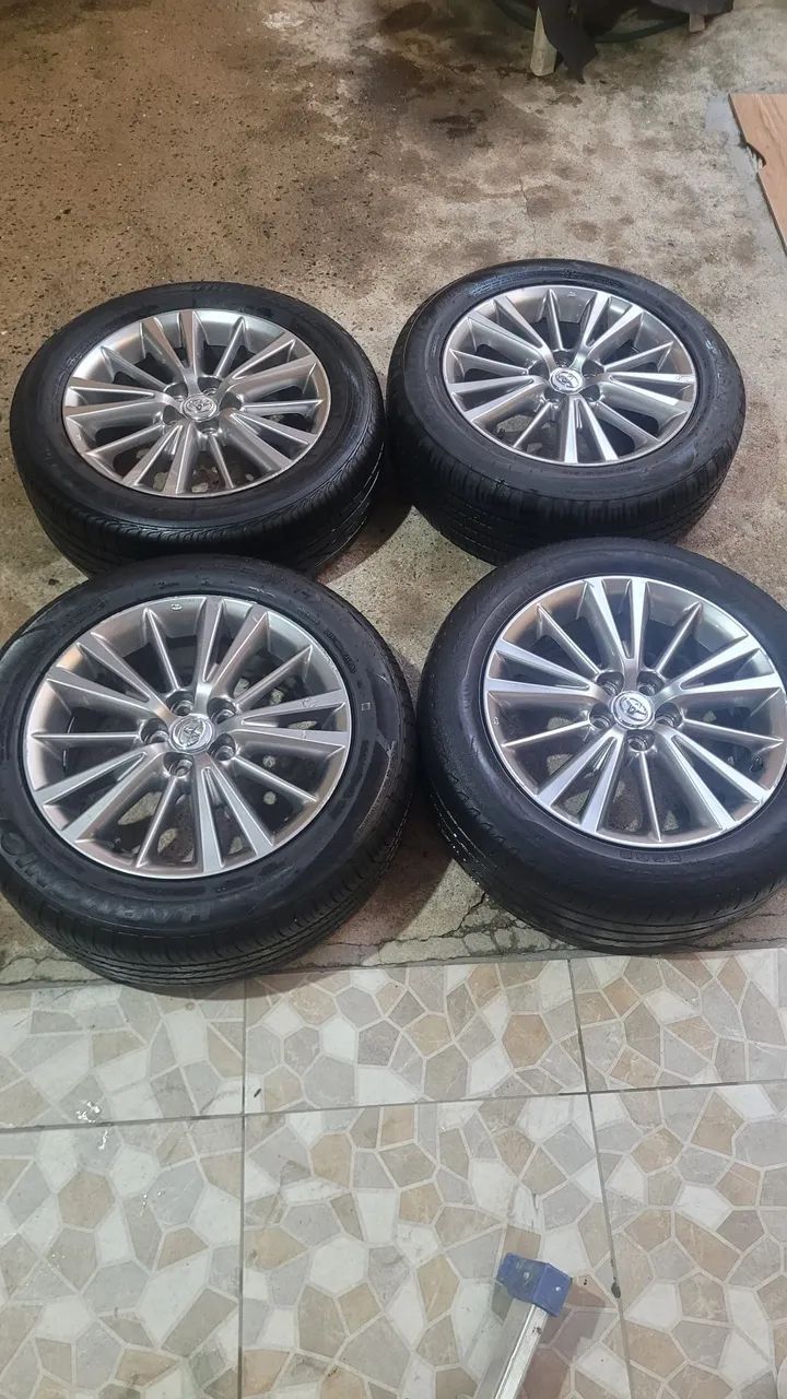 Original Corolla 16-inch Wheel Set64529921557505124