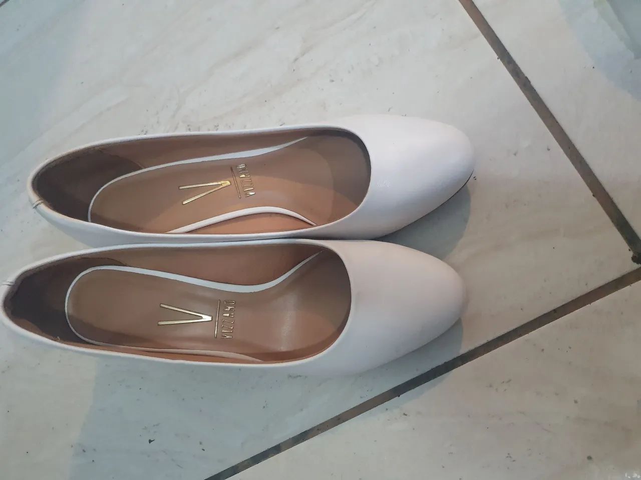 Sapatos brancos femininos n°39