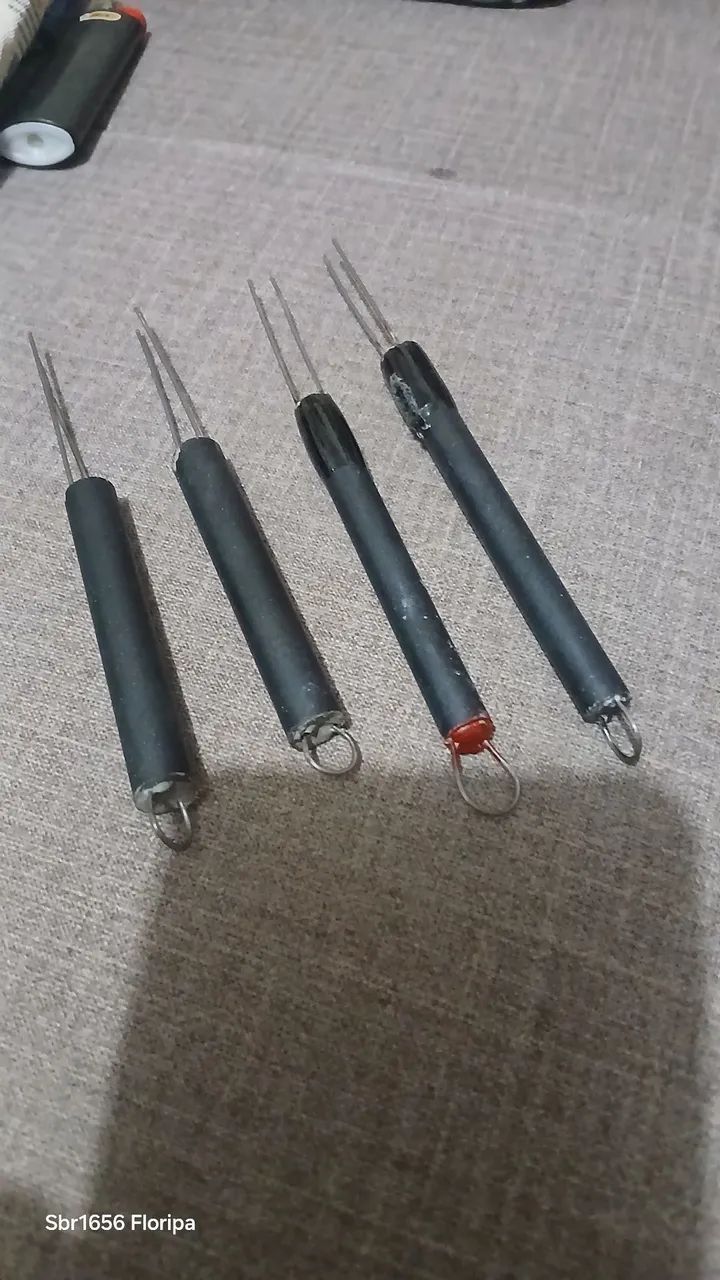 Ferramenta para iscar iscas - Foto 2