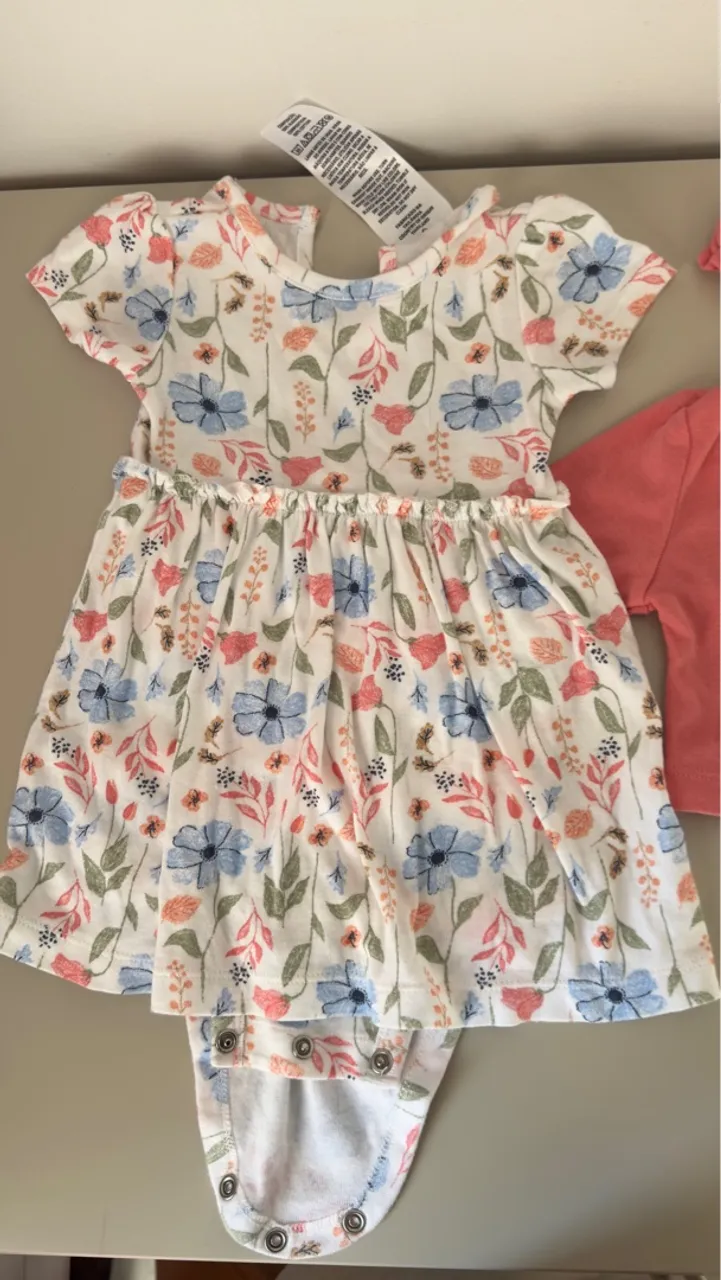 Vestido Carter?s floral com casaquinho e faixa de cabelo - 12 meses