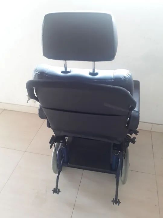 Cadeira Adaptada Para Cadeirantes De Automóveis 