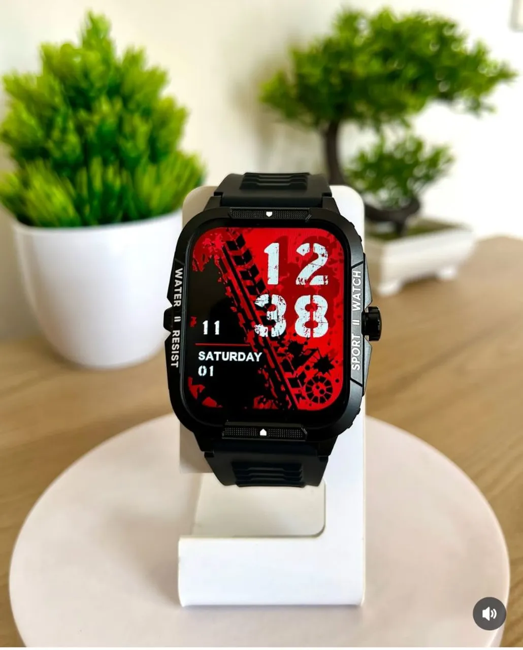 Smartwatch Esportivo com Design Robusto - Novo!