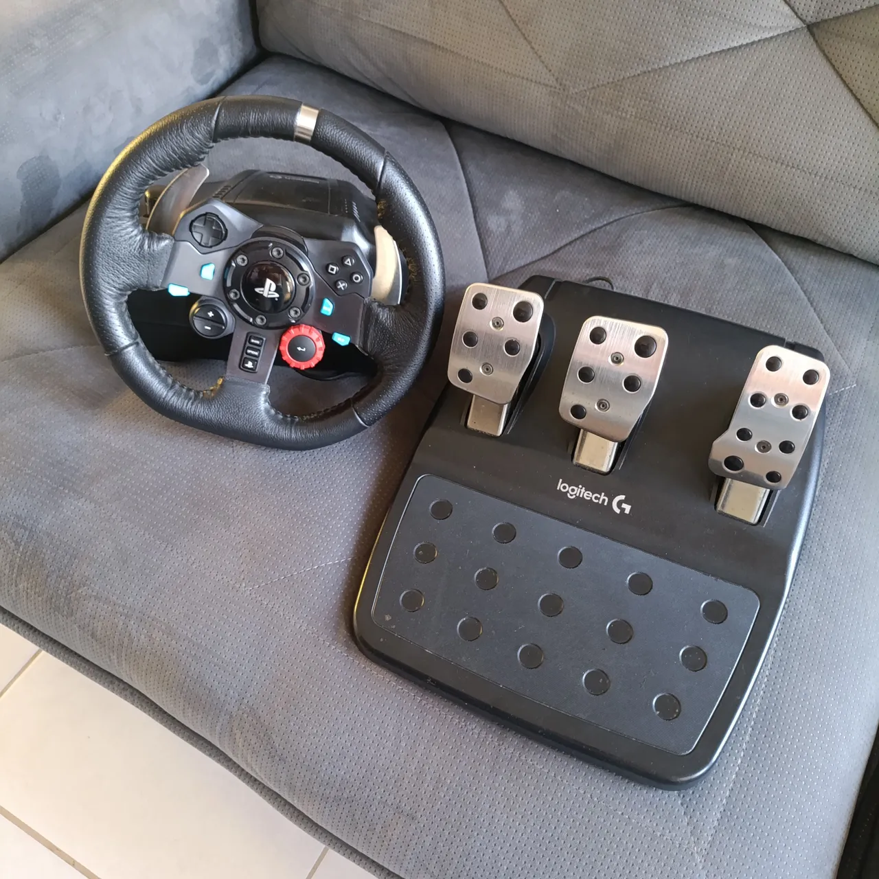 Volante e Pedal Logitech G29 p/ Ps4 & PC