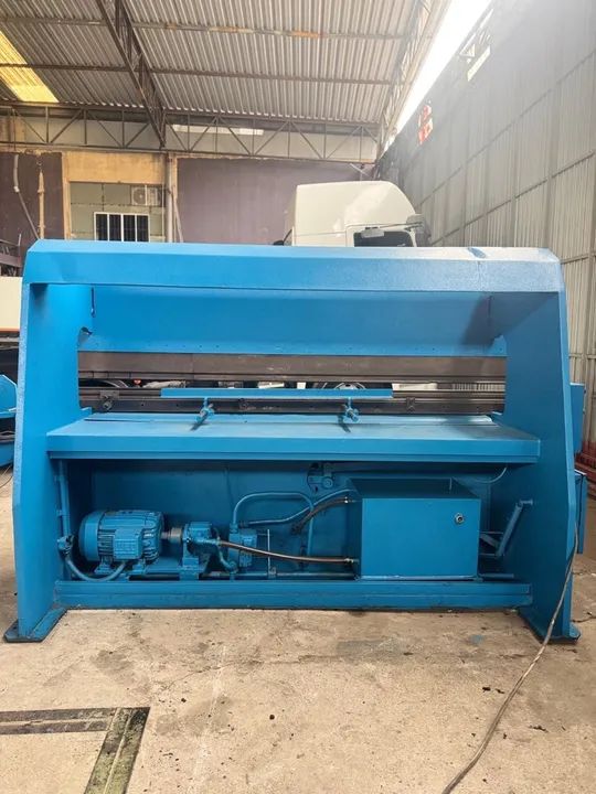 Dobradeira Hidraulica UNIVERSO , Capacidade 3000x30TON - Foto 6