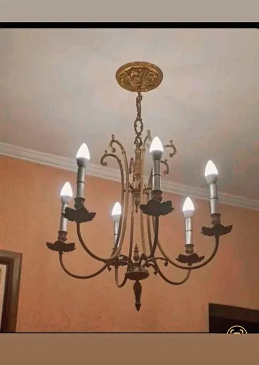 Par de lustres em bronze 