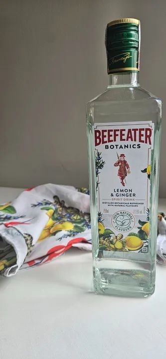 Kit gin Beefeater (Garrafa + canga de praia) 