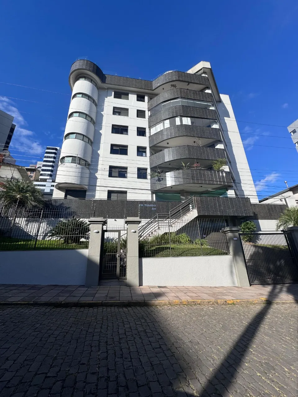 Apartamento á venda em Caxias do Sul, bairro Madureira