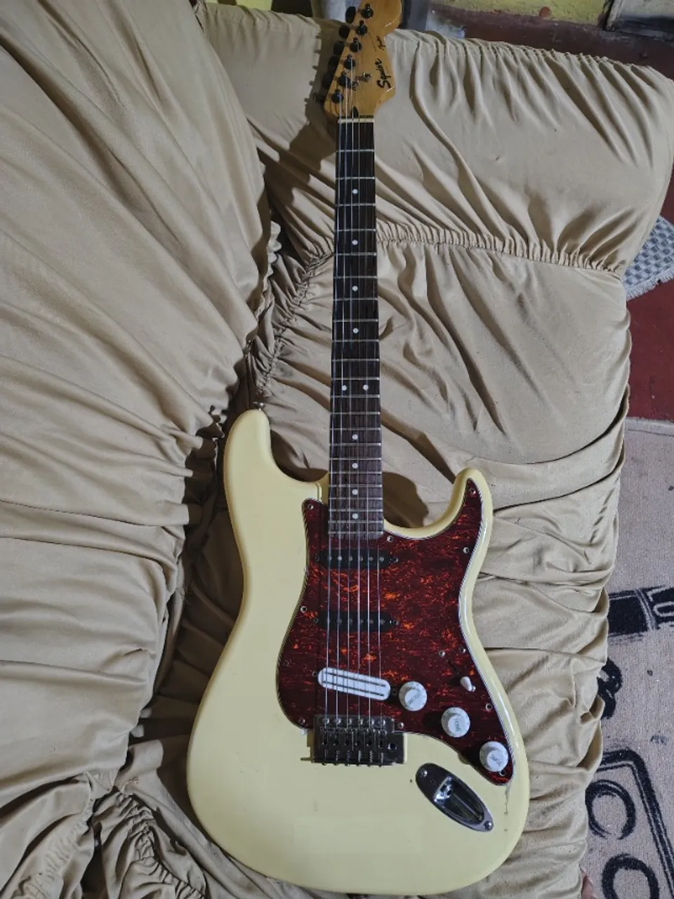 Guitarra Squier Stratocaster