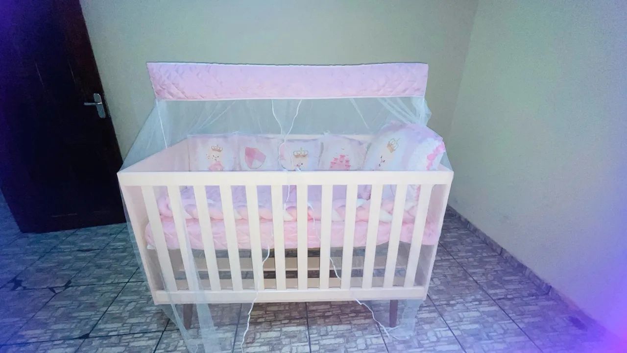 Berço / mini cama rosa COMPLETO NOVO - Foto 4