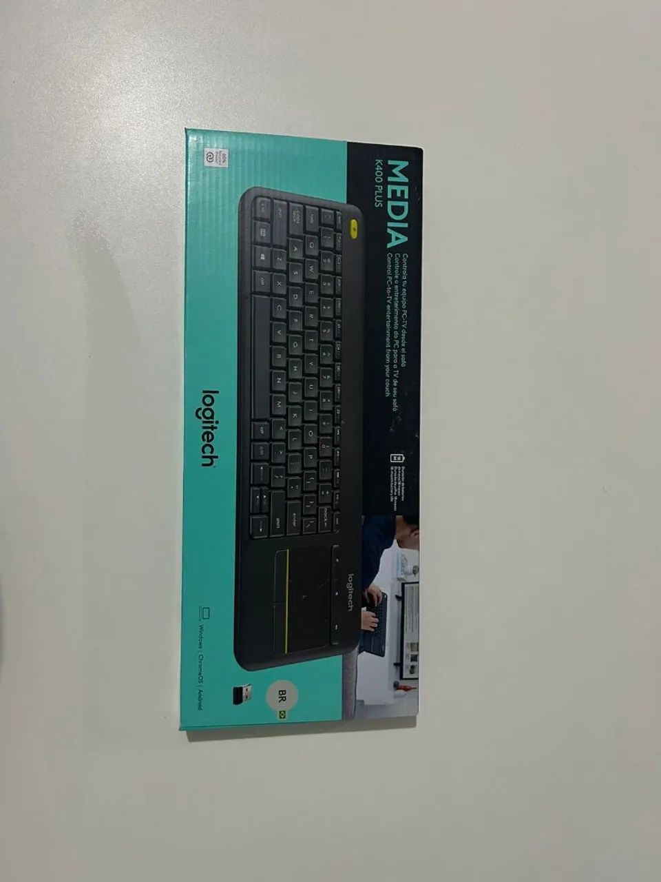 Teclado Logitech K400 Plus novo