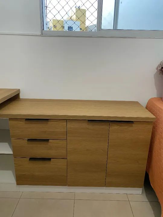 Mesa de escritório em L (MDF branco e freijó) - Foto 2