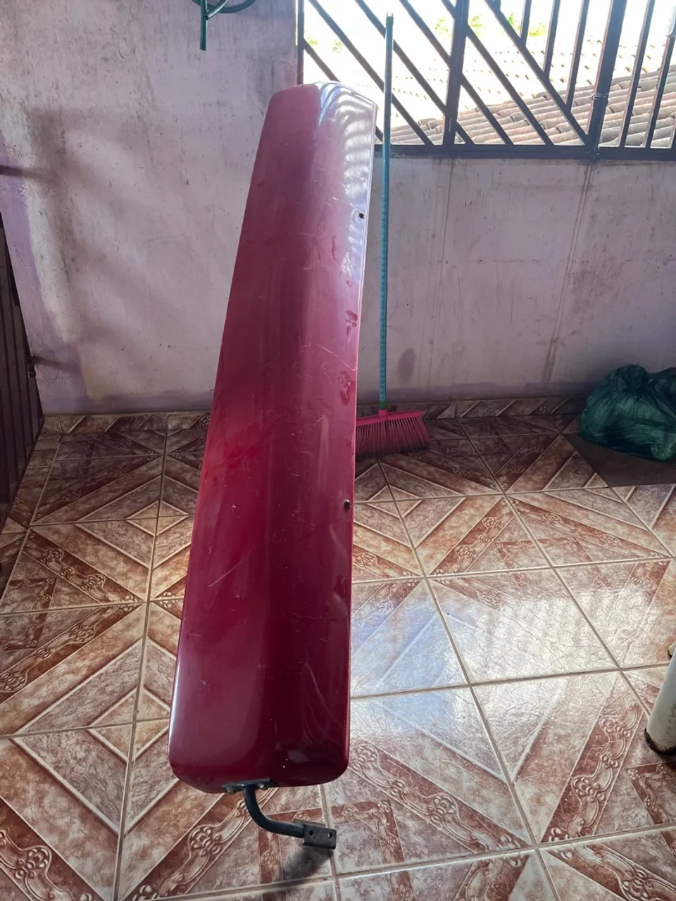 Defletor de Ar Caminhão - Vermelho