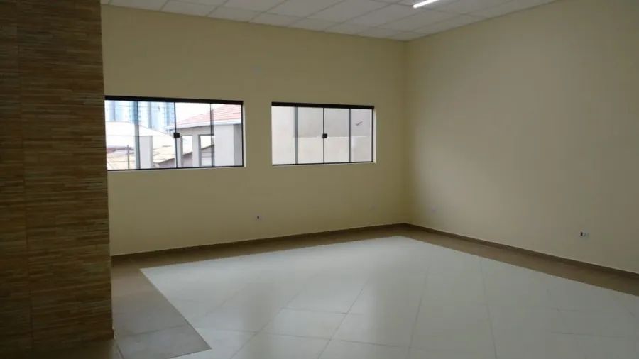 Sala comercial 66 m²/ Wc social/ 1 vaga/ Oportunidade/ Acesso Américo Figueiredo - Foto 2
