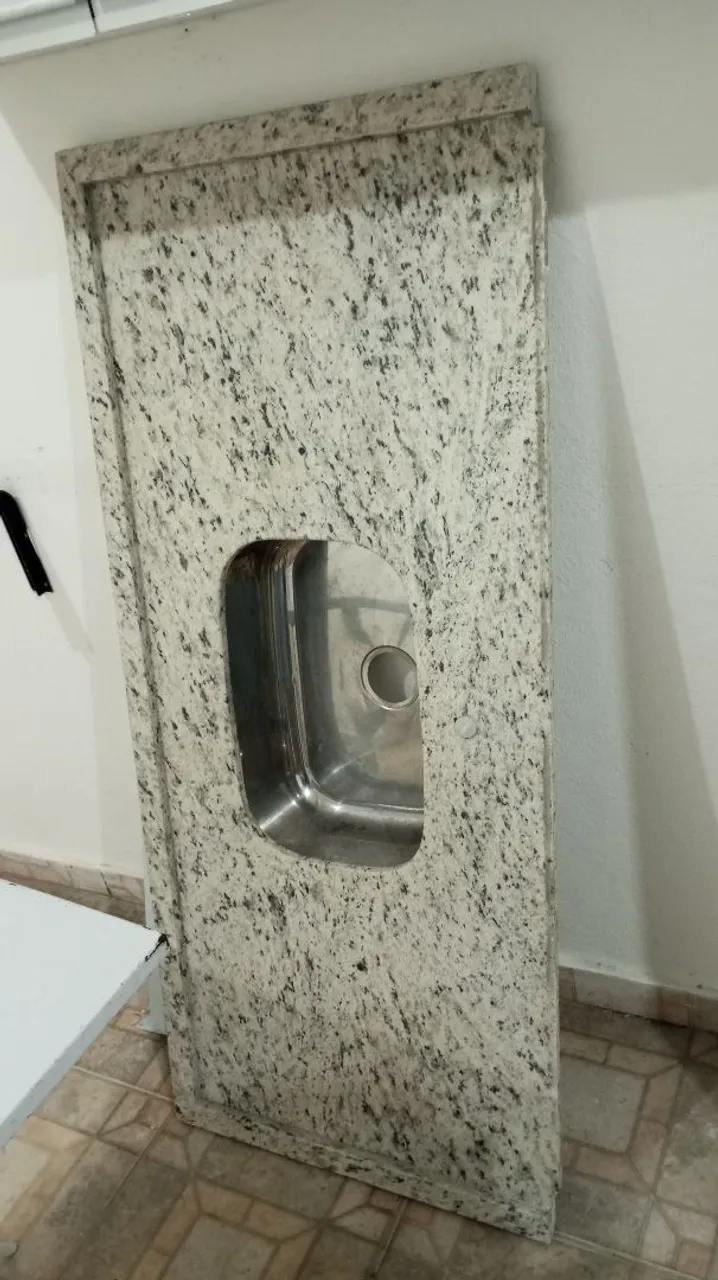 Bancada de Granito com Cuba Inox - Cozinha