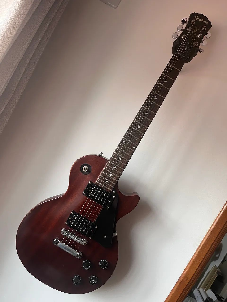 epiphone les paul studio
