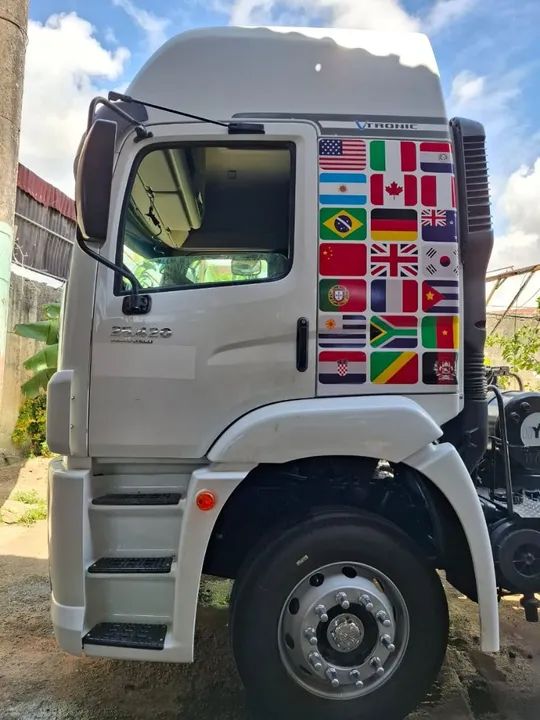 VOLKSWAGEN 25-420 VITRONIC AUTOMÁTICO TETO ALTO CONSTELLATION 6X2 DIESEL ANO E MODELO 2016