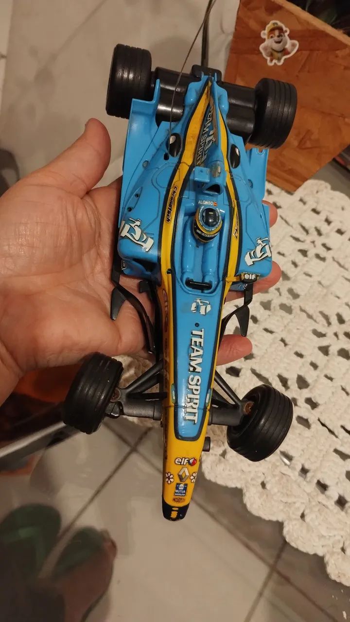 Miniatura de Carro de Fórmula 1 Renault Team Spirit - Foto 3