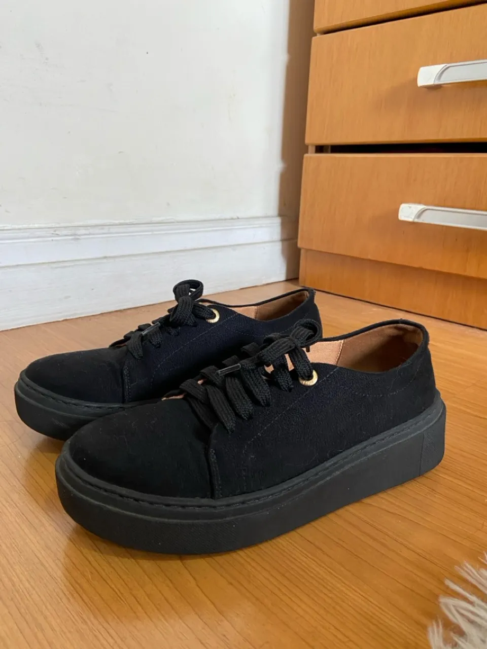 Tênis preto veludo com plataforma - Vizzano