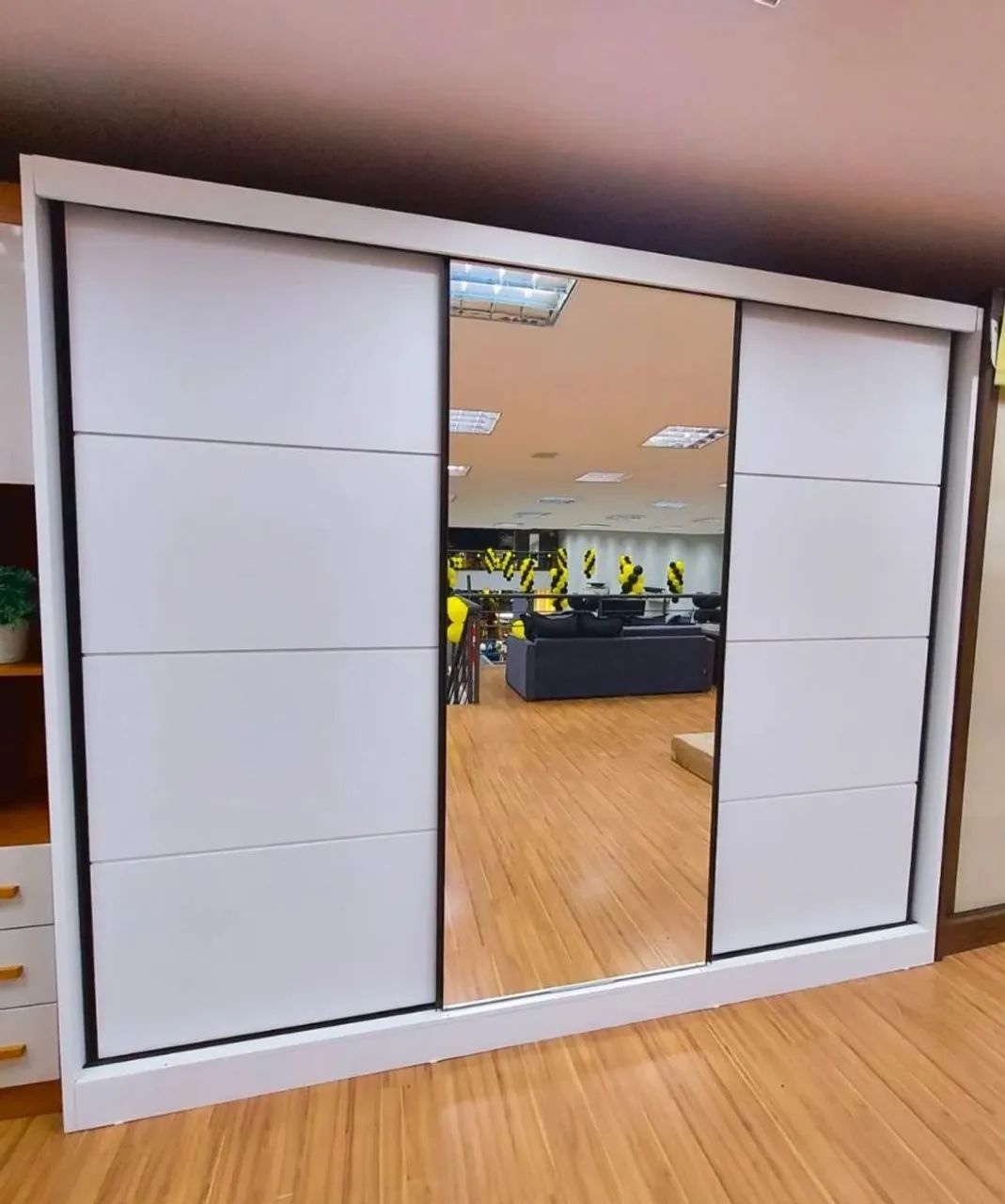 Guarda-roupa Bergano com 6 gavetas e espelho! - Foto 2