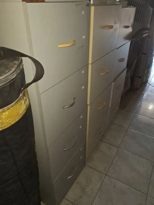 Vendo,fichario Armários de fórmica para escritório